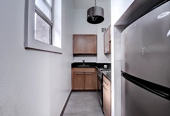 Rented by Urbane Brokerage | media 9