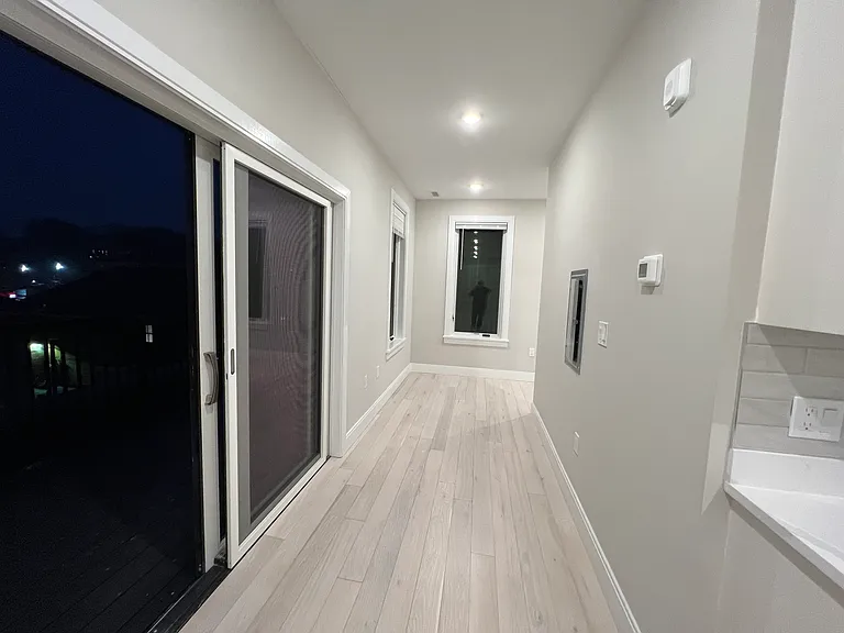 195 Green St #207D — Photo 9