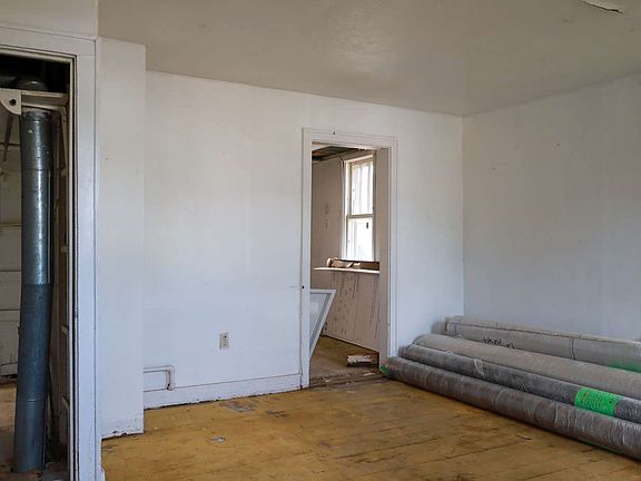 5th image of 414 N Nowlan Ave