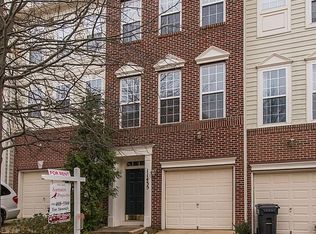 11435 Log Ridge Dr, Fairfax, VA 22030