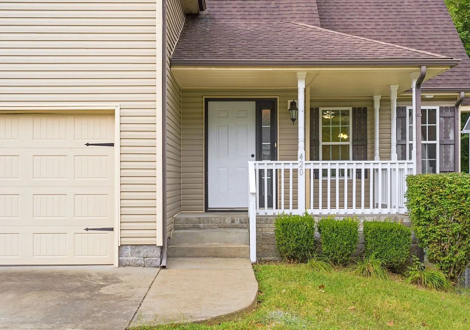 3 Bedroom 2 1/2 Bath Home For Rent Near Trenton Road! — Photo 4