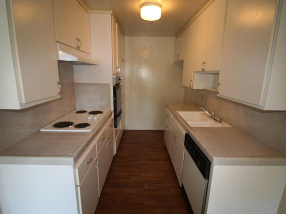 4th image of 1110 S Oakhurst Dr APT 201