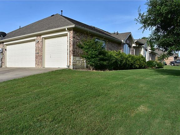 5th image of 114 Palomino Dr