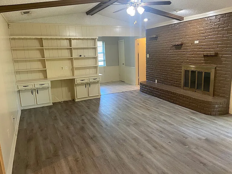 1314 Hanna Cir — Photo 4