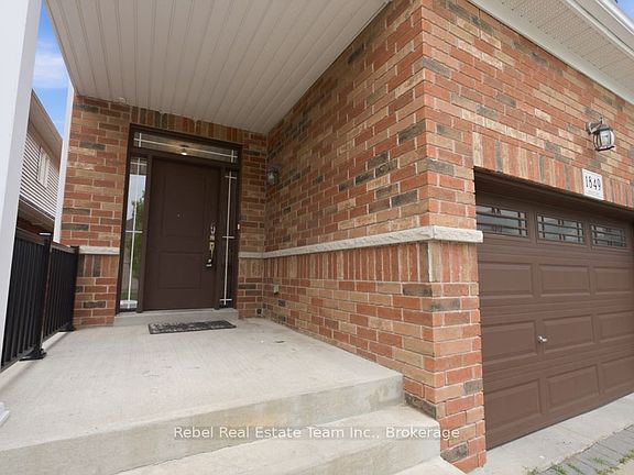 3rd image of 1849 Silverstone Cres