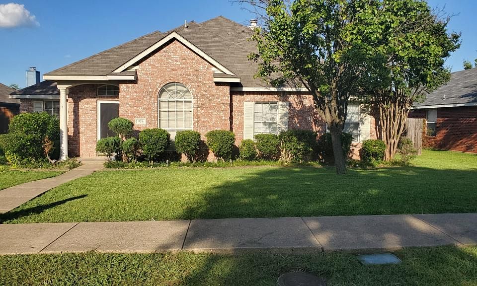 1st image of 924 Hillrise Dr