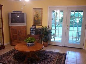 2nd image of 2104 Mohon St