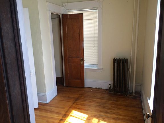 5th image of 1941 Aldrich Ave S #1