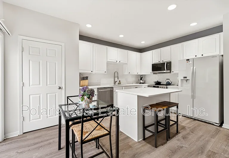 9439 Tanhurst Dr — Photo 11