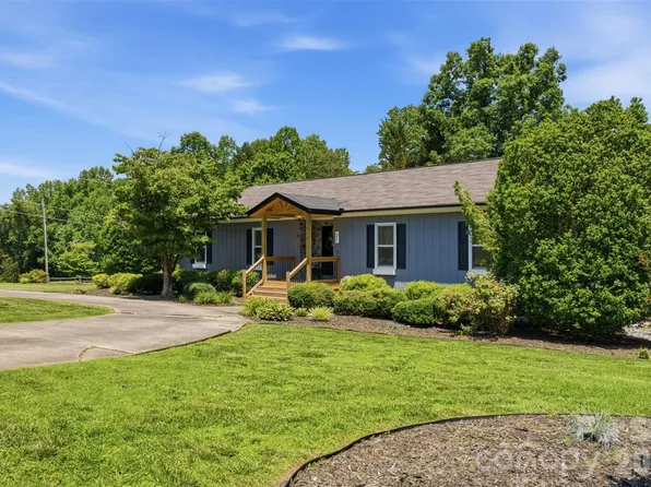 21 Eagle Dr, Taylorsville, NC 28681
