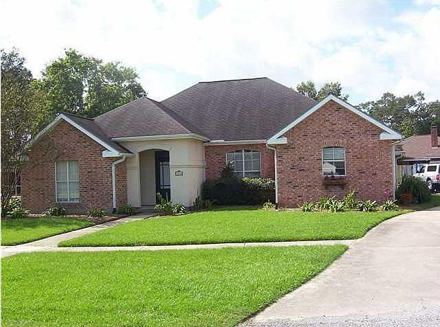 1st image of 103 Goodwood Cir