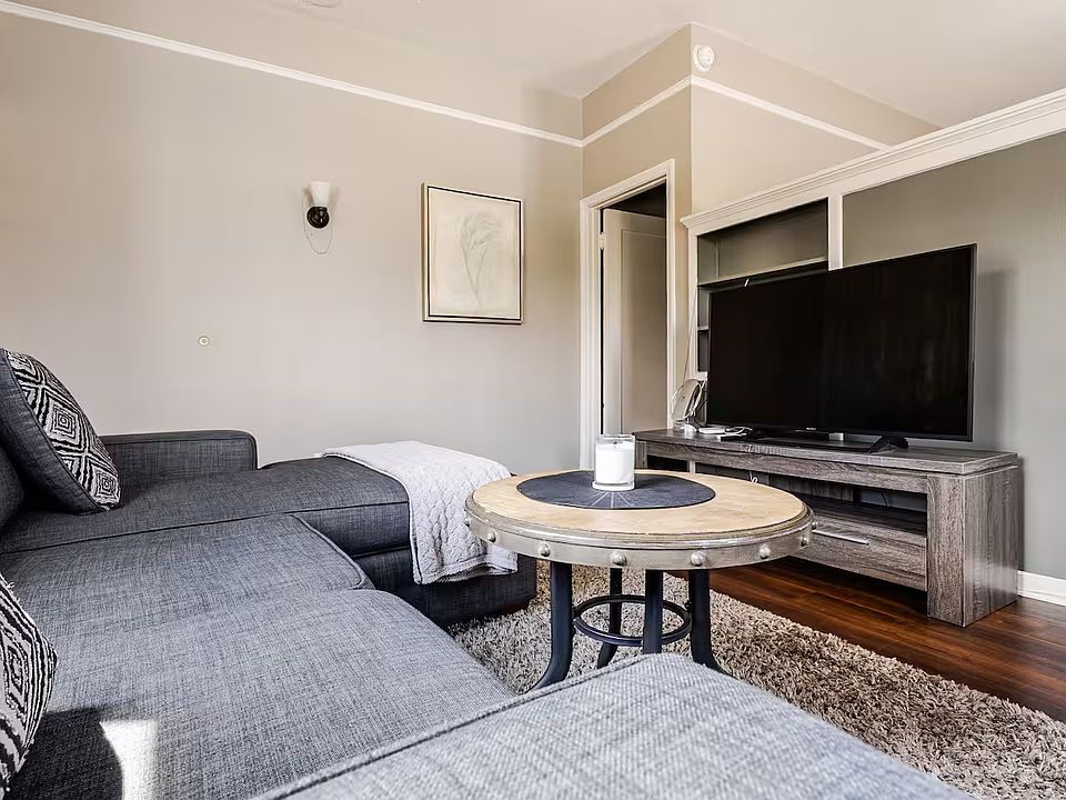 1st image of 81 W Glenarm St #81