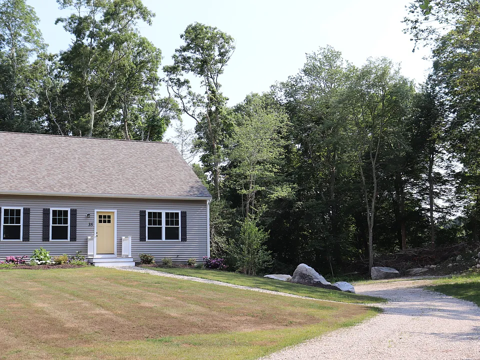 35 Glendale Rd #1