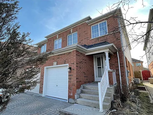 14 Cordgrass Cres Photo 1