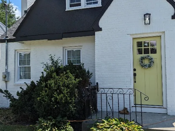 2706 William St, Endicott, NY 13760