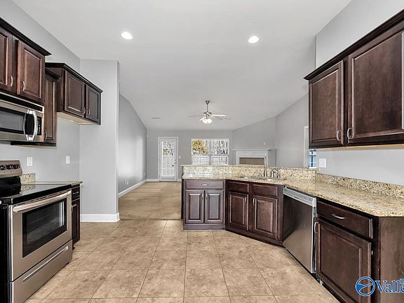 5th image of 125 Bermuda Lakes Dr