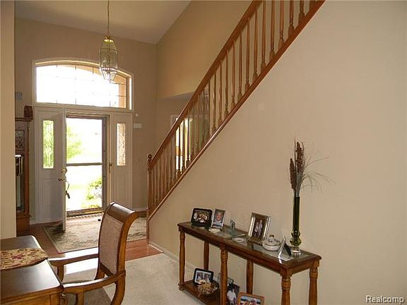 4th image of 6140 Warwick Dr