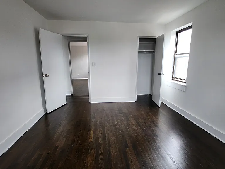 510 Riverdale Ave #7H — Photo 6