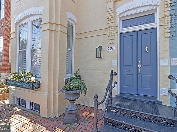 5th image of 226 N Saint Asaph St