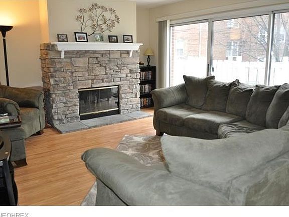 2nd image of 13317 Larchmere Blvd #205
