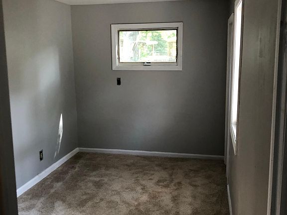 2nd image of 117 Alder Dr