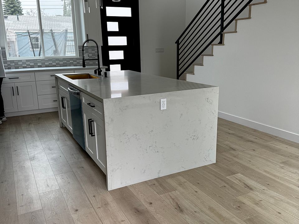 1st image of 11836 Arminta St #11834