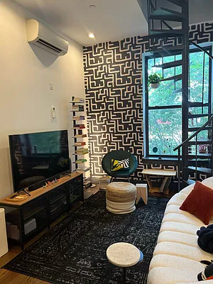 Rented by Delmark Realty LLC | media 16