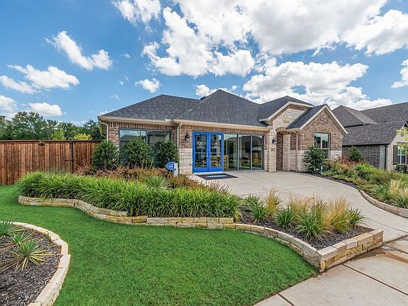 4th image of 3201 Hidden Valley Dr