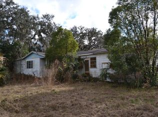 750 Lakeshore Dr, Pierson, FL 32180