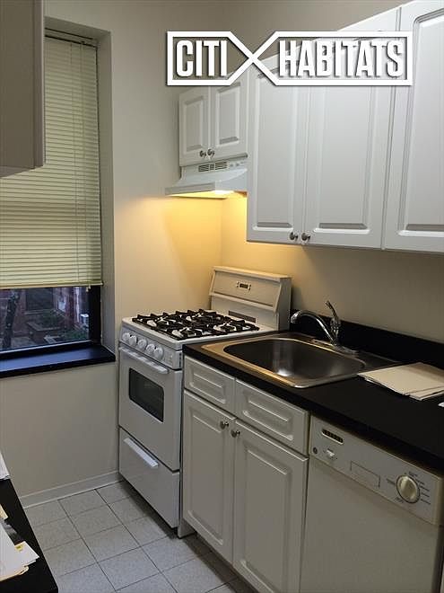 2nd image of 3114 Crescent St APT 8B