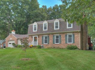 30 Mountain Top Dr, Christiansburg, VA 24073