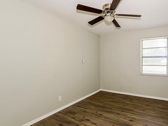 5th image of 770 Vincent Ave NE