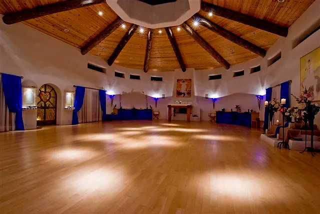2000 soft Temple with floating maple floor