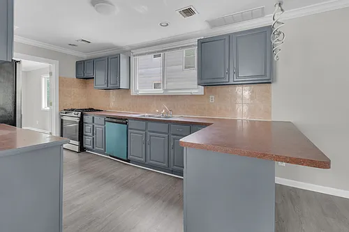 110 S Devine St #2 Photo 1