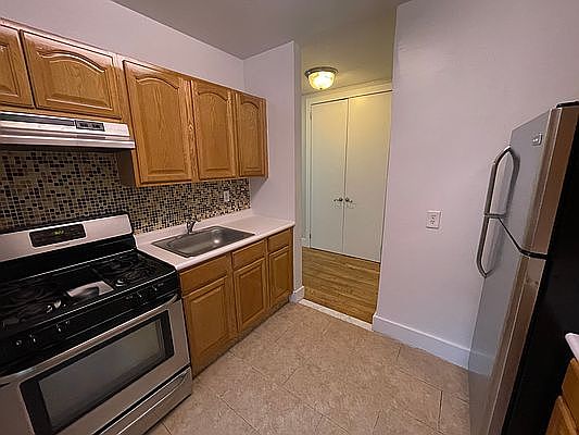 3rd image of 35-41 34th St #3B