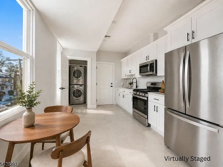 977 Sanford Ave #2 — Photo 10