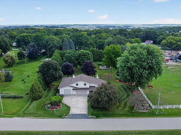 2nd image of 4956 Enchanted Valley Rd