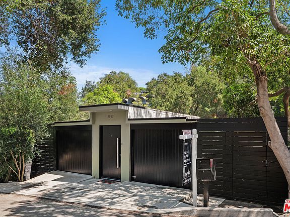 5th image of 8867 Hollywood Hills Rd