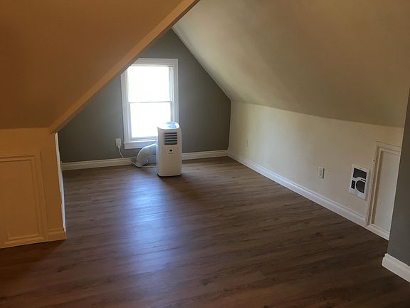 3rd image of 1625 10th Ave #3
