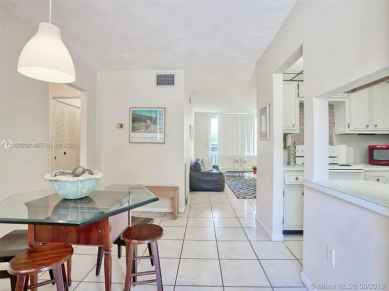 1475 NE 125th Ter #112A — Photo 8