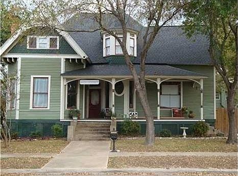 1st image of 109 N Sterling Ave
