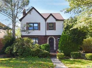 381 Midwood Rd, Woodmere, NY 11598