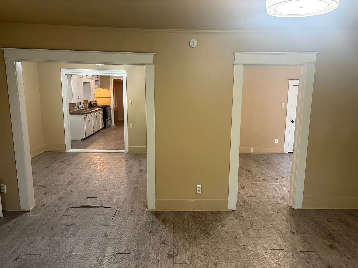 4 Bedroom and 2 Bathroom House — Photo 4