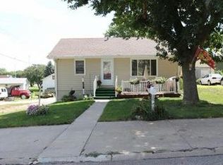 328 N Elm St, Wahoo, NE 68066