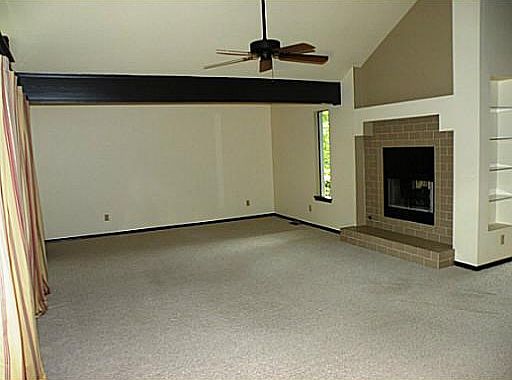 3rd image of 3223 Warwick Dr