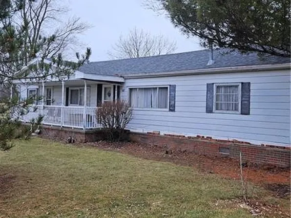 23333 W Edgefield Rd, Genoa, OH 43430