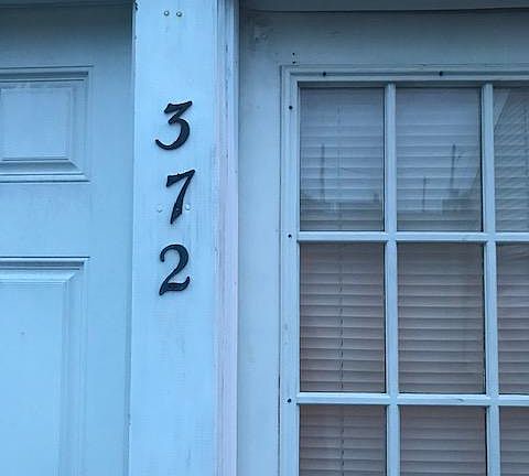 4th image of 372 W Park Ln