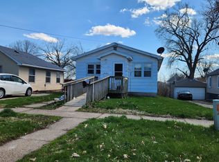 156 Sherman St, Muscatine, IA 52761