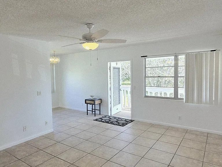 184 Tilford #I — Photo 19