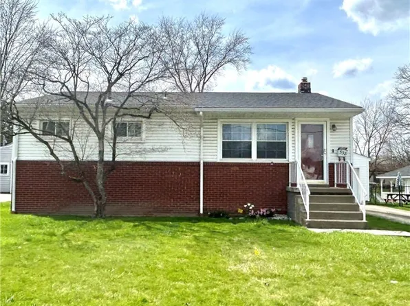 538 Rebecca Ave, Hubbard, OH 44425